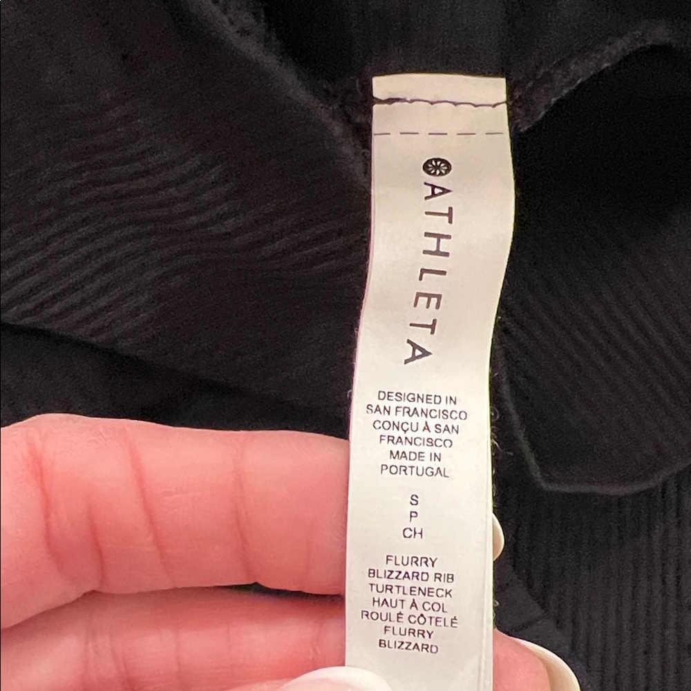 Athleta Black Long Sleeve Ribbed Turtleneck Top - Picture 3 of 5
